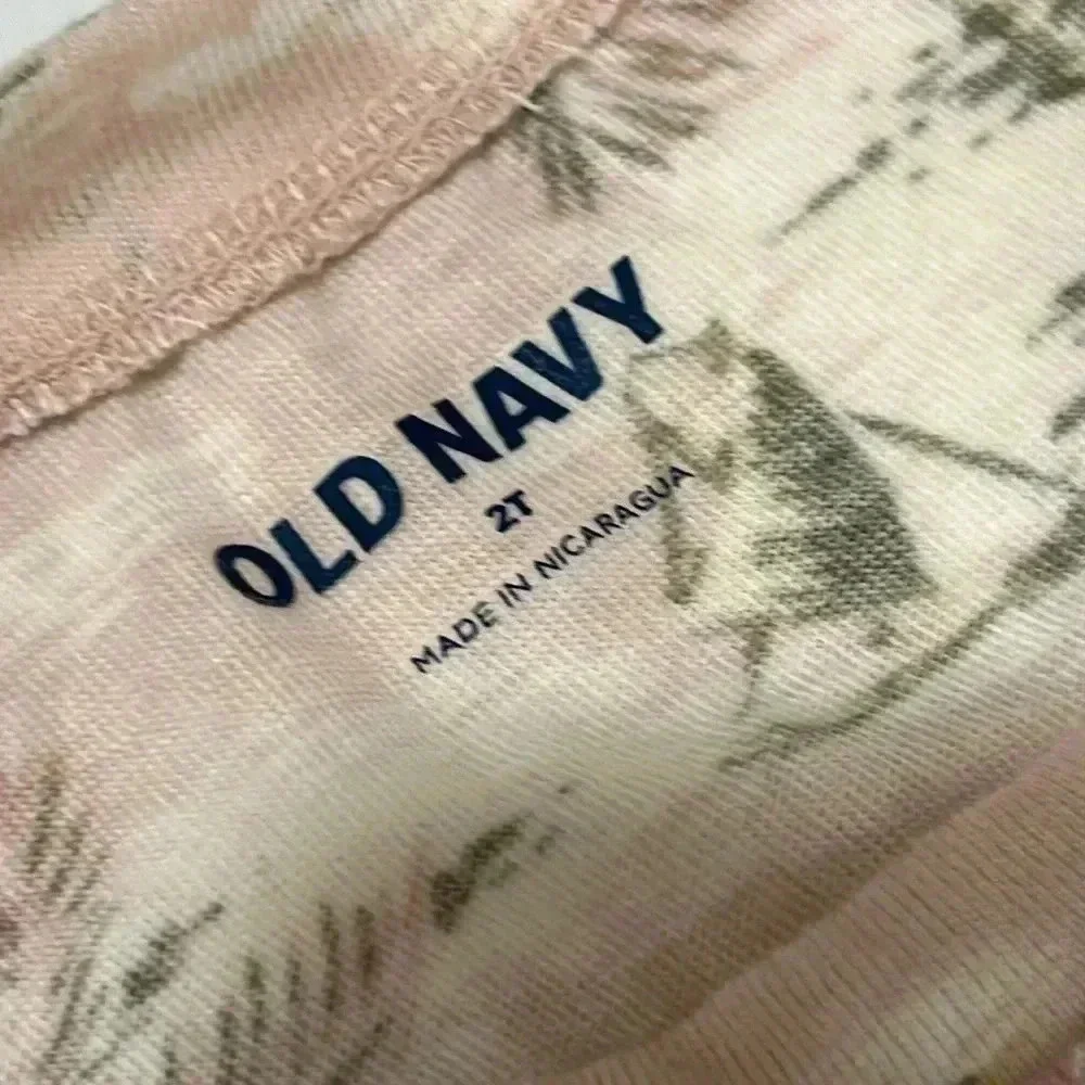 Old Navy T-shirt